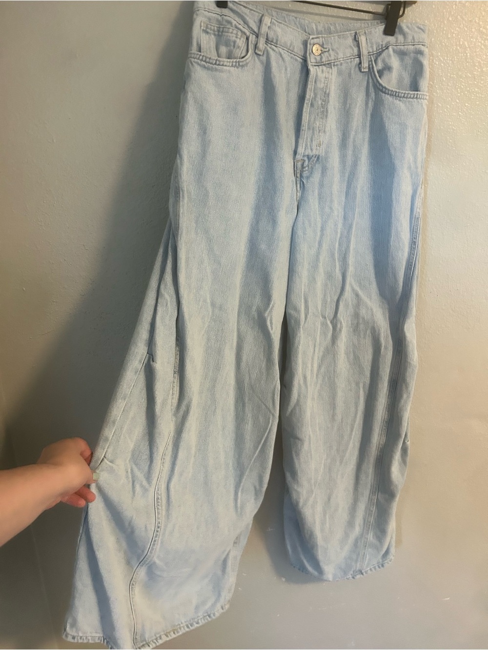 We the free straight leg light wash barrel jeans